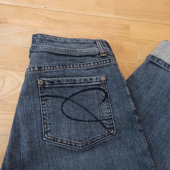 Chicos Platinum size 1 short denim cropped Capri jeans, rolled cuff - Picture 2 of 10